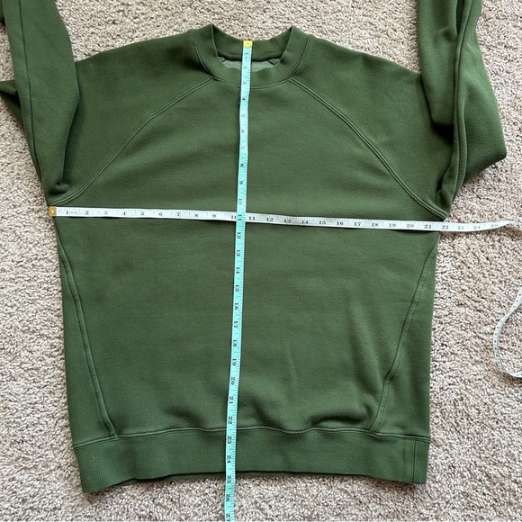 Fabletics Go-To Crewneck Olive Green Fleece Pullover Sweatshirt Size Small - Picture 9 of 10
